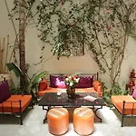 Riad White Flowers
