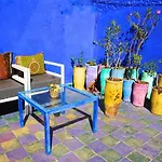 Hostel Waka Waka