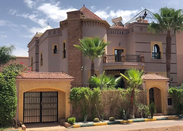 Luxury Villa Grand Atlas - Privee - Gouvernante- 5 Suites - Piscine - Jacuzzi - Sona - Wifi