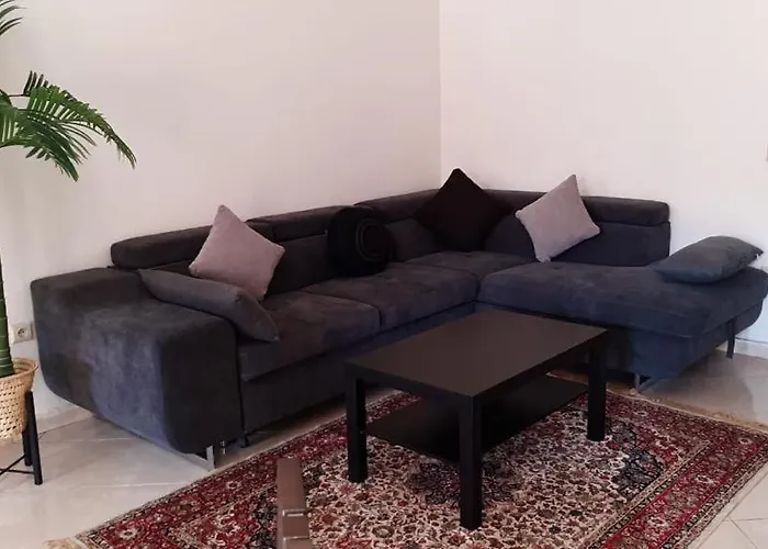 Appart agréable en résidence Bassatine Guéliz avec parking et clim