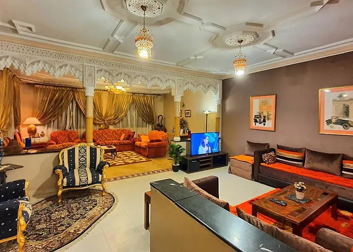 Oranger Family House City Center, Private Large House, Terasse Garden View, Free Parking