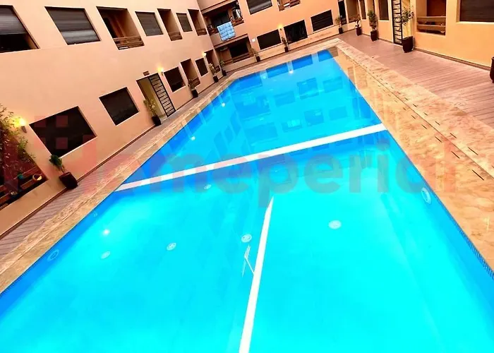 Homeperial Premium Studio With Pool & Balcony