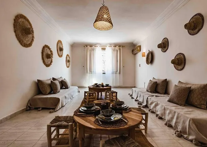 Central Majorelle Apartment