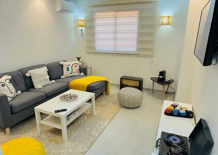 Le Majorelle Cozy Flat