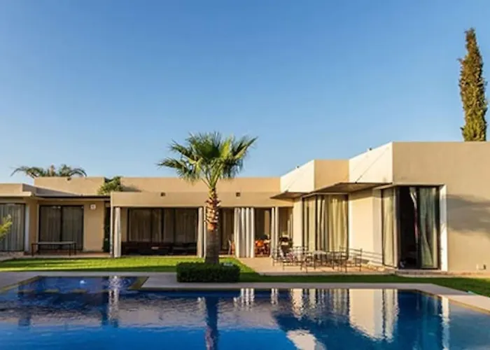 Villa 751, Villa D\'Architecte, Cuisiniere, Piscine Chauffee Et Services