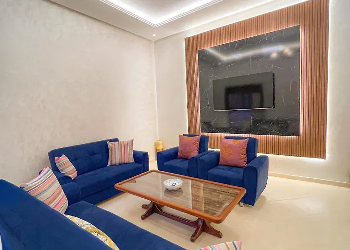 Modern Flat With Double Patio Right Next To Marrakech Center