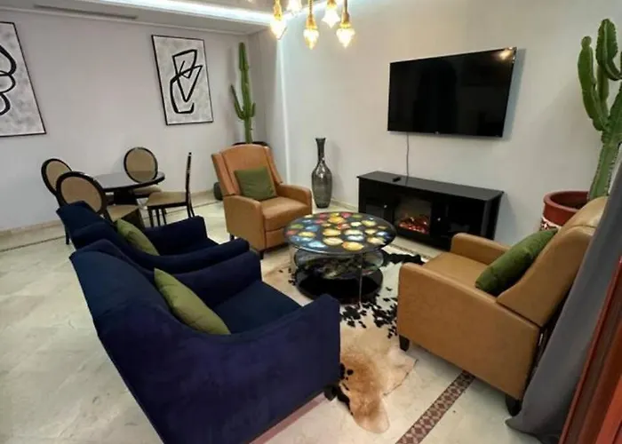 Lux Apt, Prime Location, Jacuzzi