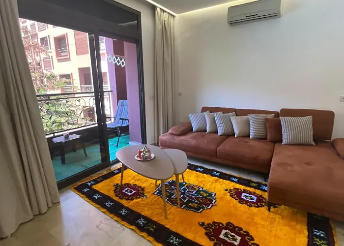 Premium Amazigh 2Br Flat - Balcony & Pool Access