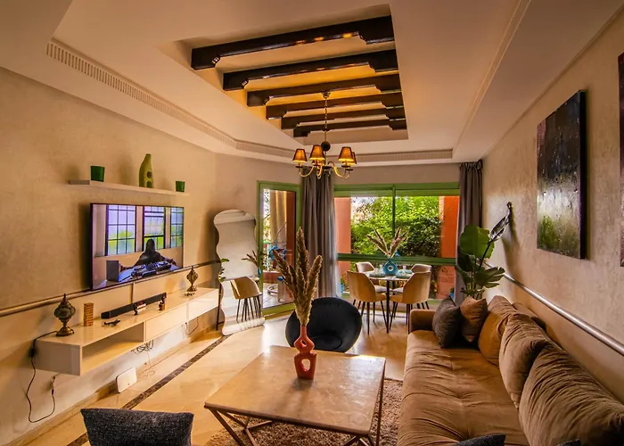Marrakech Garden Tropical Escape