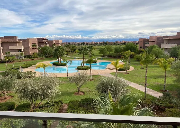 Prestigia Apart With Pool View