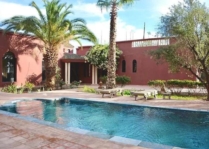 Villa Taknaray- Breakfast Included- Fiber Optic- Pool