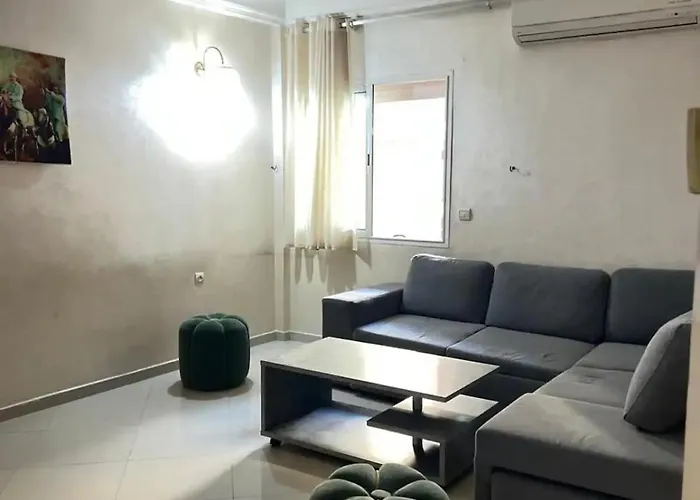 Chic Apartment In City Center