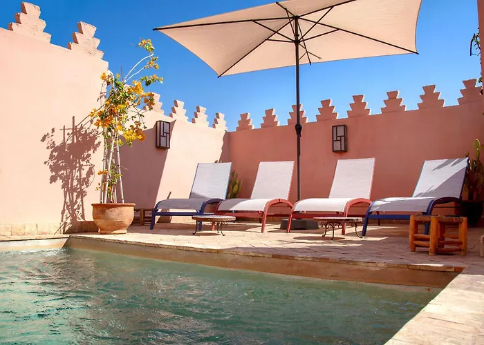 Riad Privatif Avec Piscine Chauffee Au Coeur De La Medina Et Petits-Dejeuners Inclus