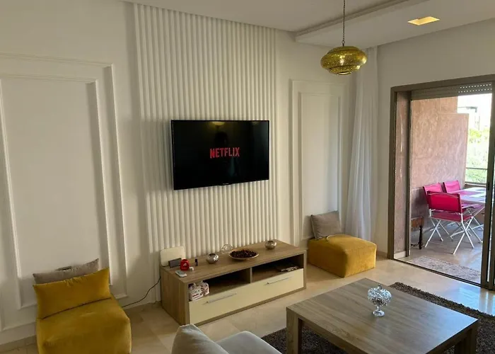Beautiful Residence With Pools Inmarrakech Golf City