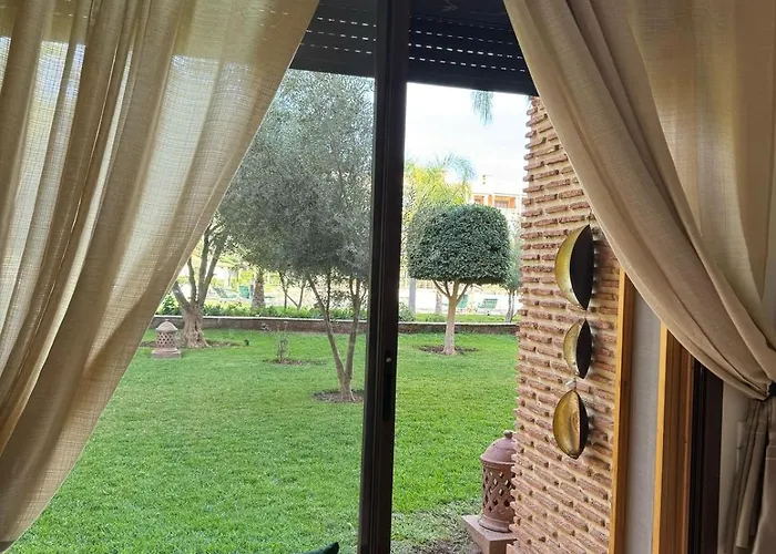 Charmant Appartement Avec Grande Piscine & Terrasse