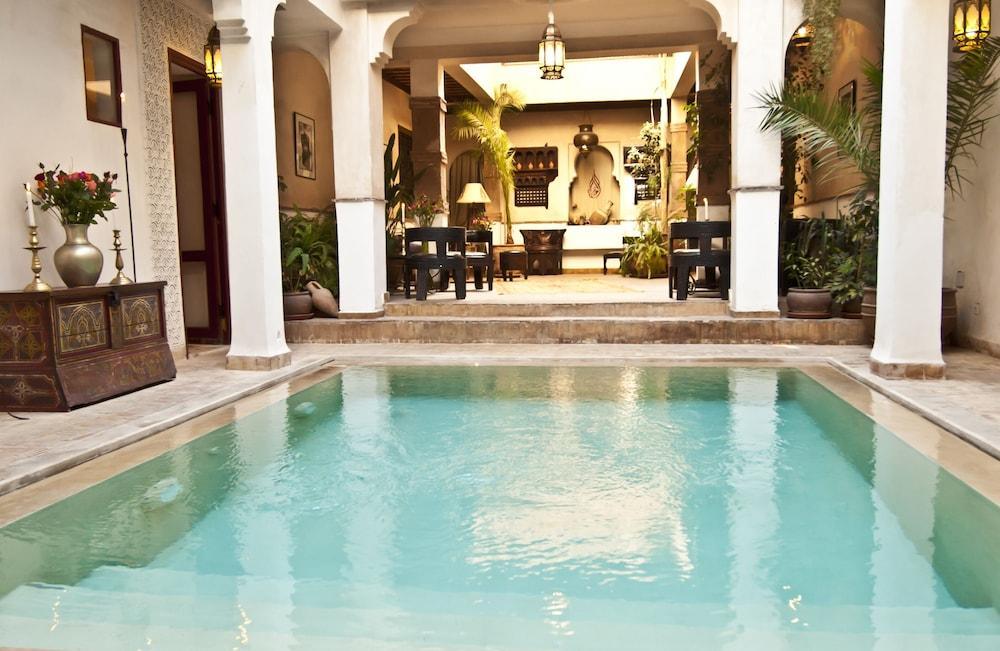 Aladdin Riad 4*