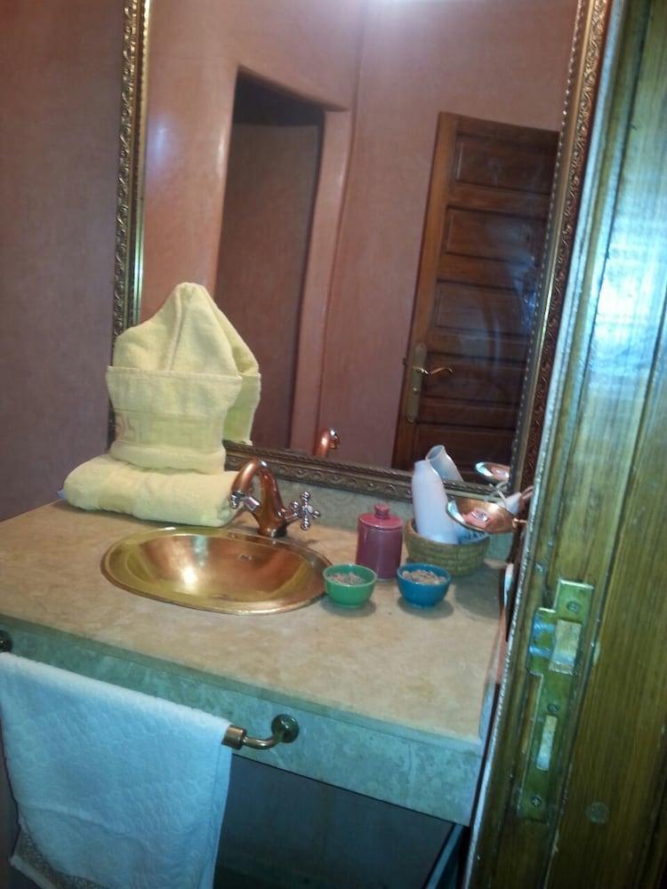 Schanez Riad