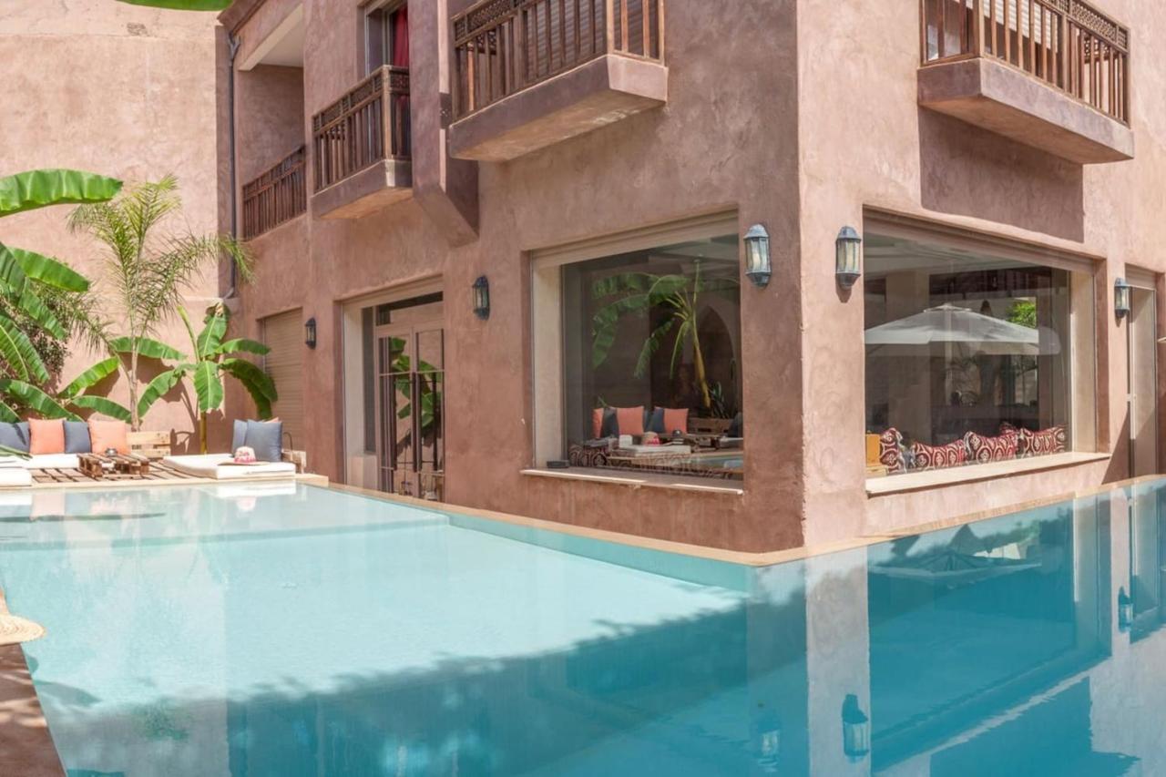 7 Bedrooms With View Private Pool And Enclosed Garden At Villa *
