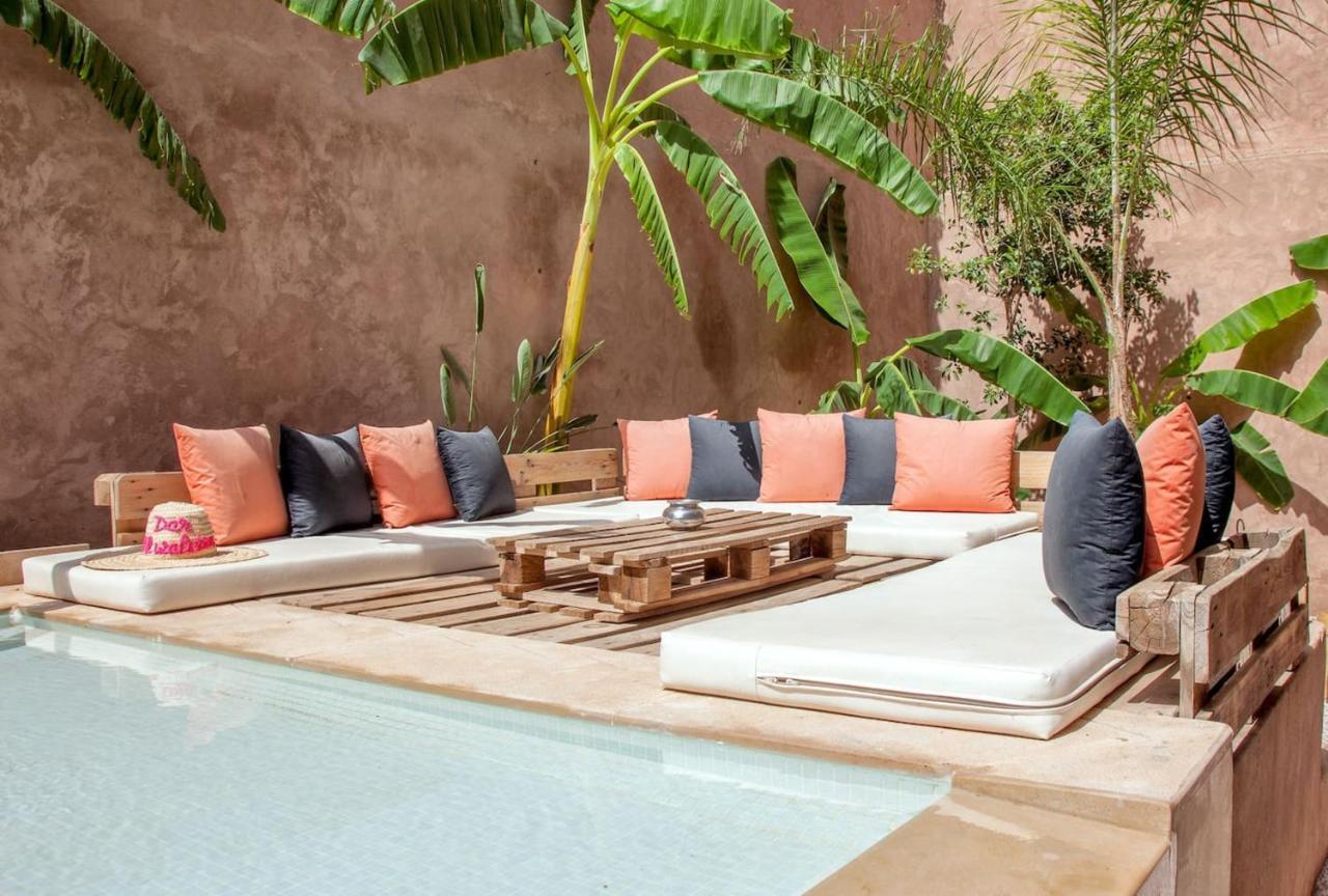7 Bedrooms With View Private Pool And Enclosed Garden At *