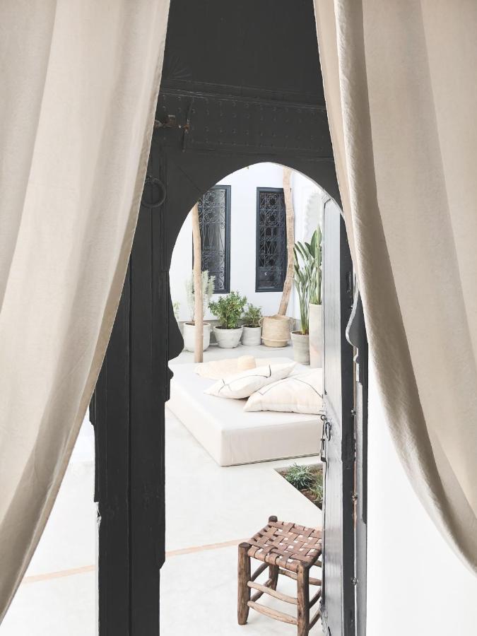 Couette-café Dar-k 3*
