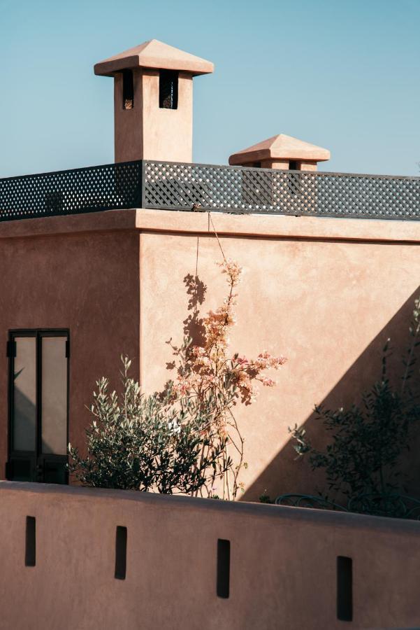 Albatoul Riad 2*
