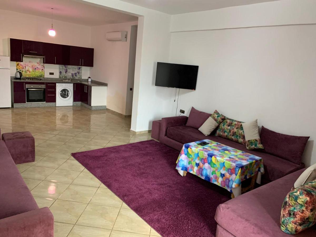 Grand Appartement, Familiale Avec Grande Piscine Et Jardin Bio *