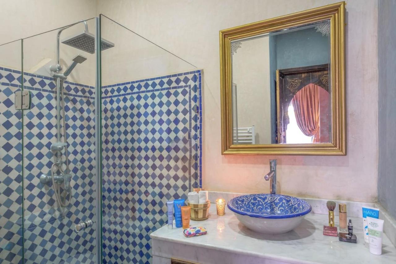 7 Bedrooms With View Private Pool And Enclosed Garden At Villa *