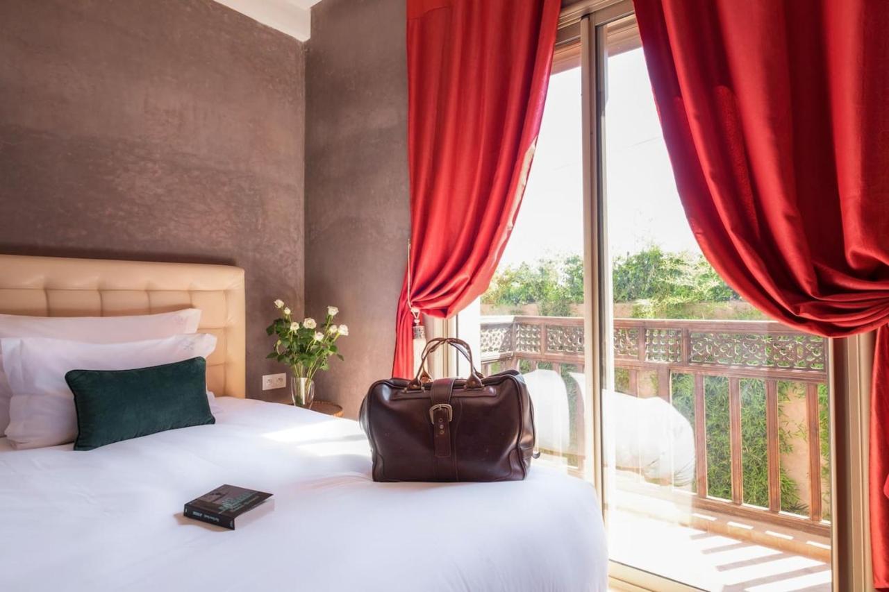 7 Bedrooms With View Private Pool And Enclosed Garden At Villa *