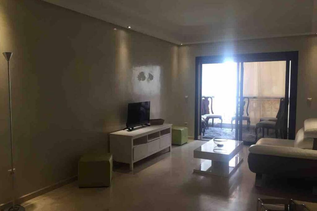 Confort Avec Possibilite Transport Aeroport Apartment *