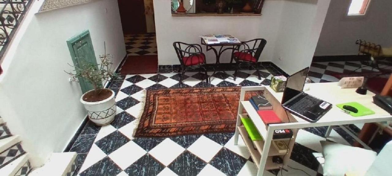 Bed & Breakfast Menara One 2*