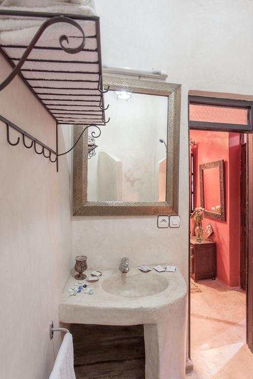 Kamar Zamane 3*