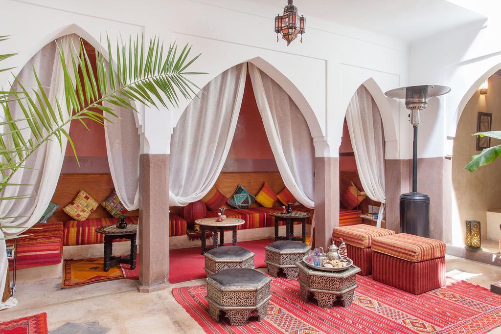 Kamar Zamane 3*