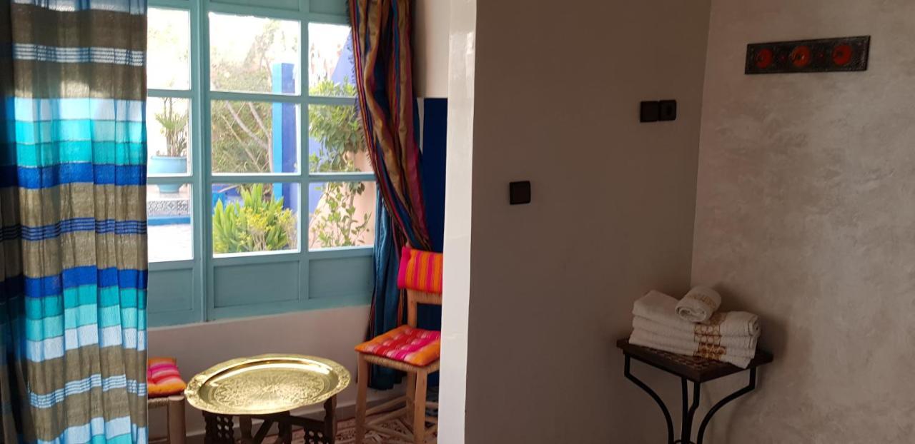 Bed & Breakfast Konouz 3*