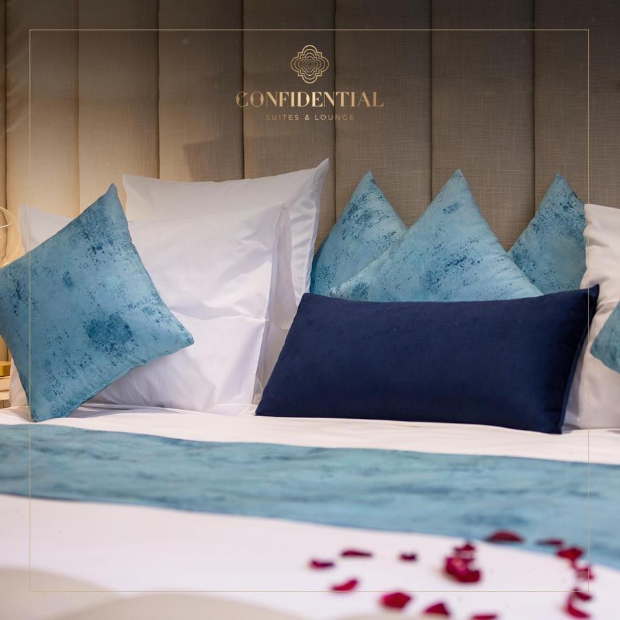 Confidential Suites&Lounge Pensión