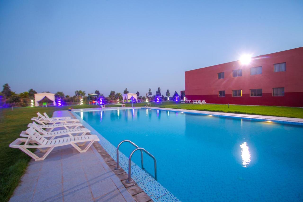 Apartment Grand Appartement, Familiale Avec Grande Piscine Et Jardin Bio