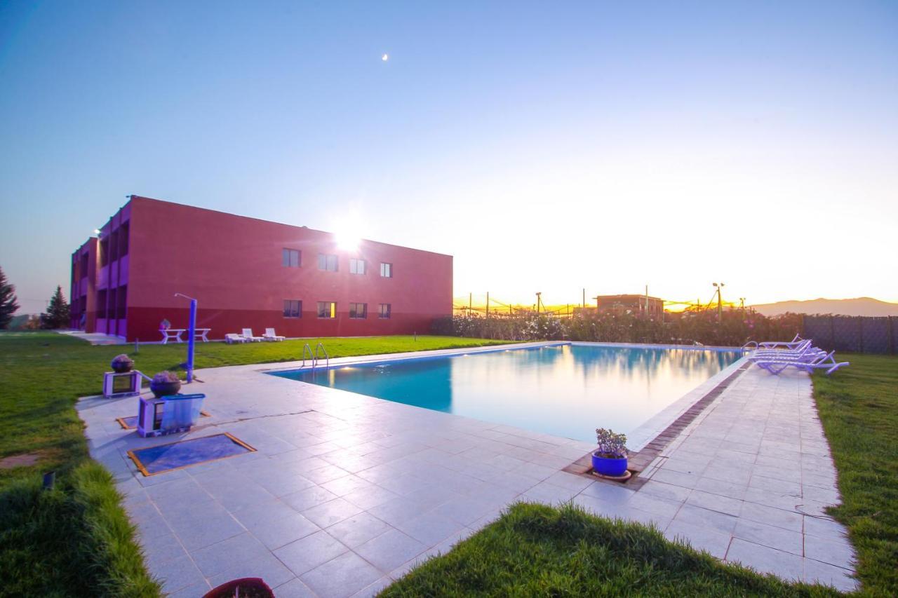 Grand Appartement, Familiale Avec Grande Piscine Et Jardin Bio Apartment *