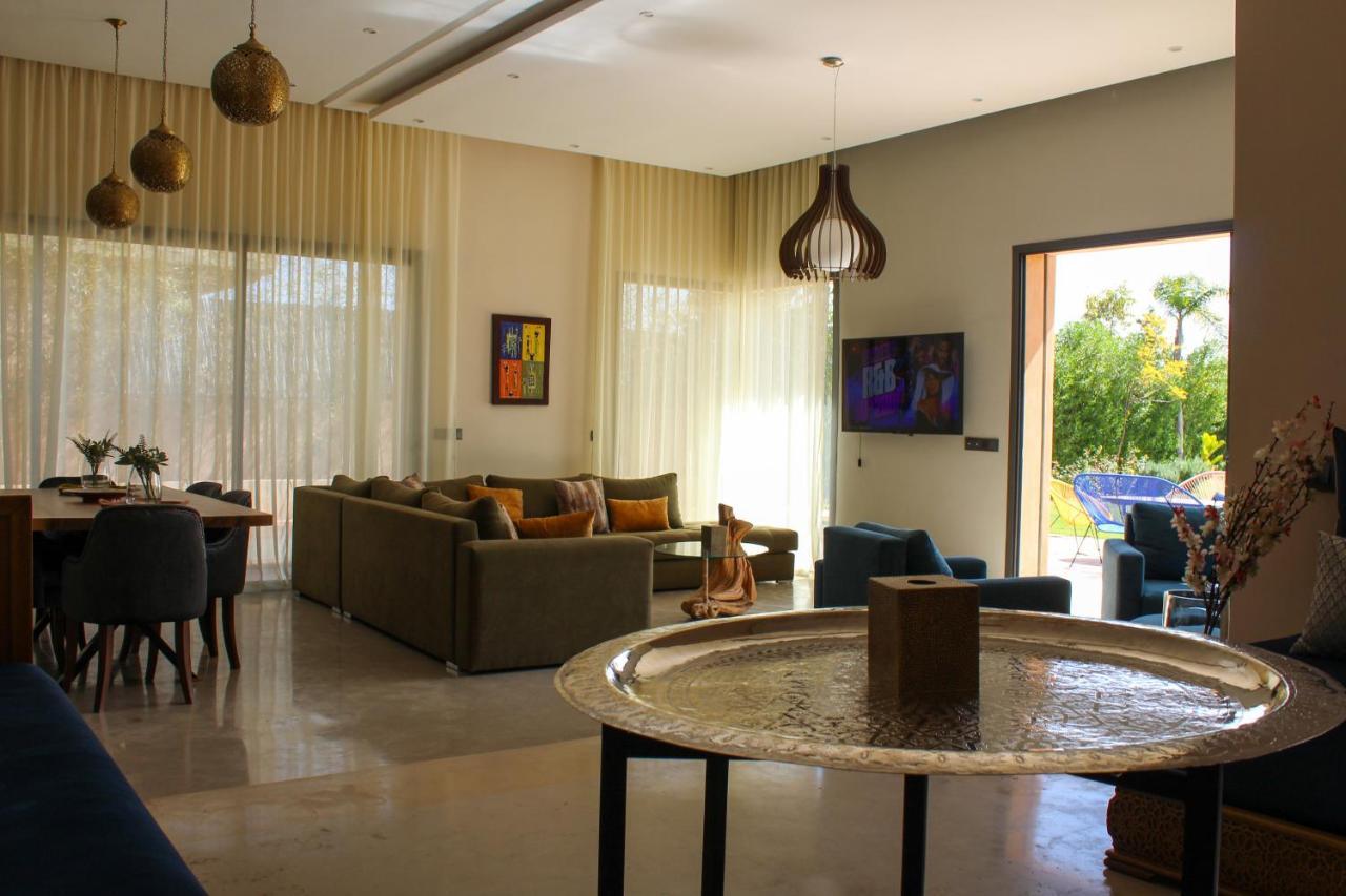 Somptueuse Piscine Argan Golf- Fibre Optique - Netflix - Gouverante - Petit Déjeuner Inclus Villa Marrakesh