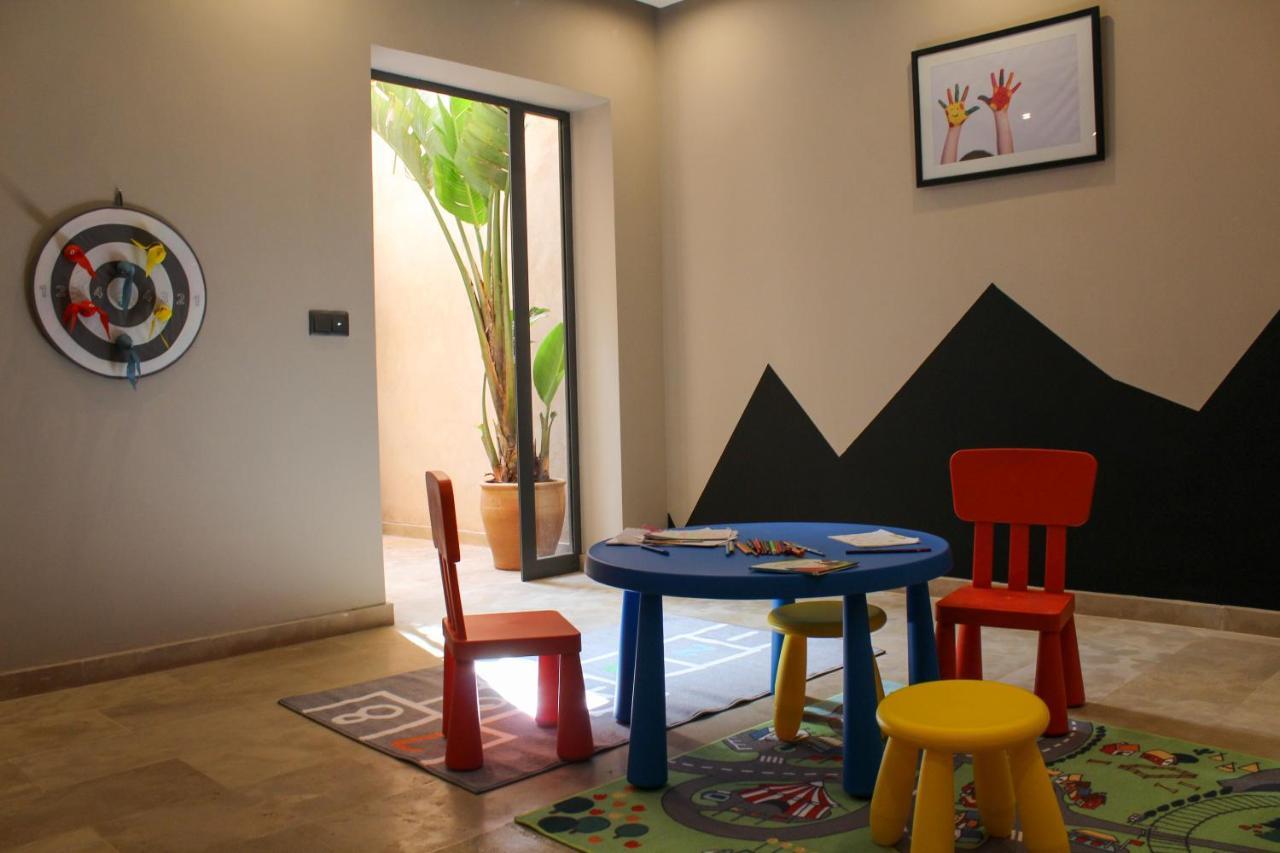Villa Somptueuse Piscine Argan Golf- Fibre Optique - Netflix - Gouverante - Petit Déjeuner Inclus Marrakesh