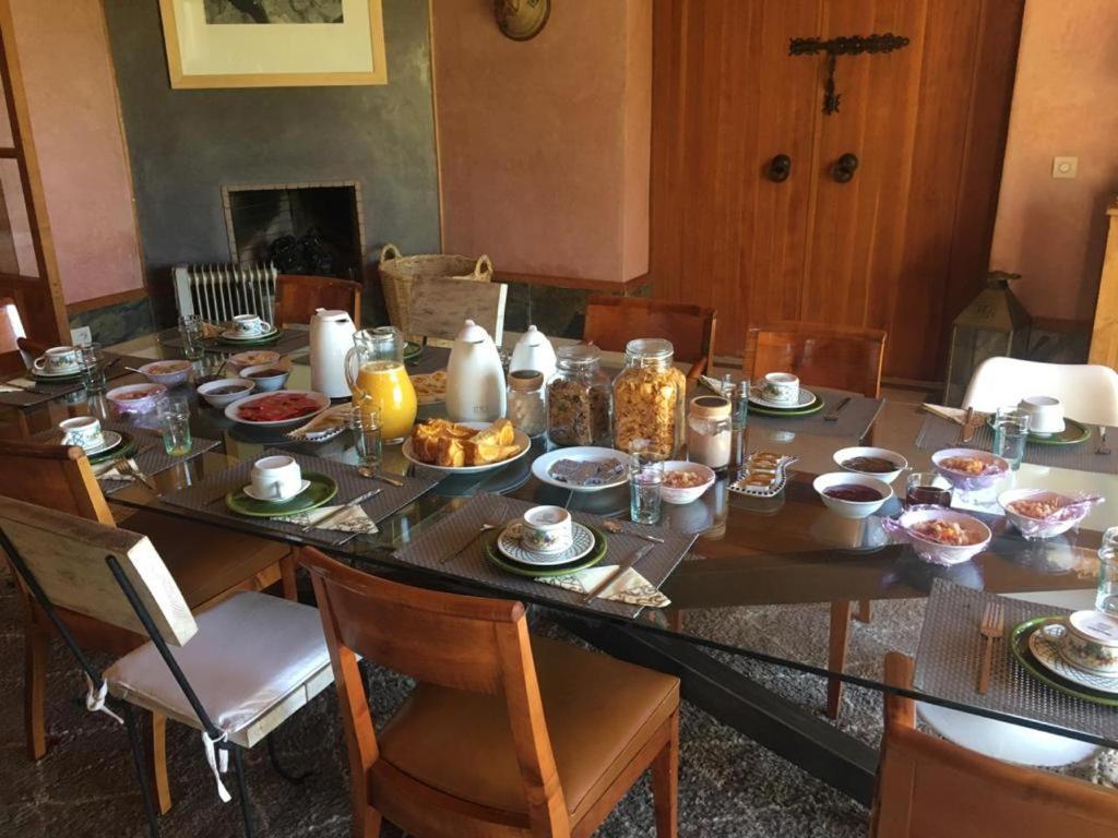 Demoiselles Villa