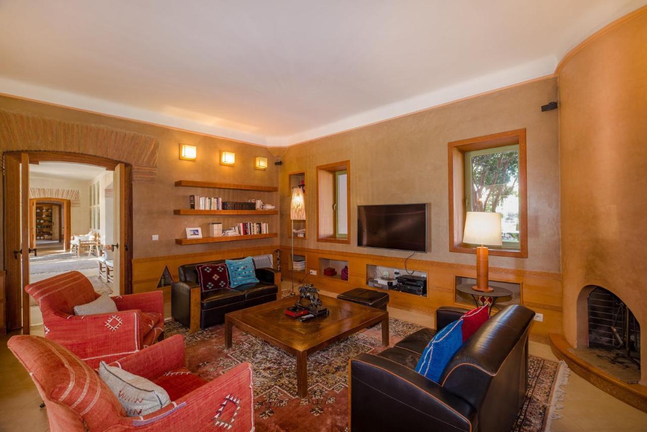 Demoiselles Villa *