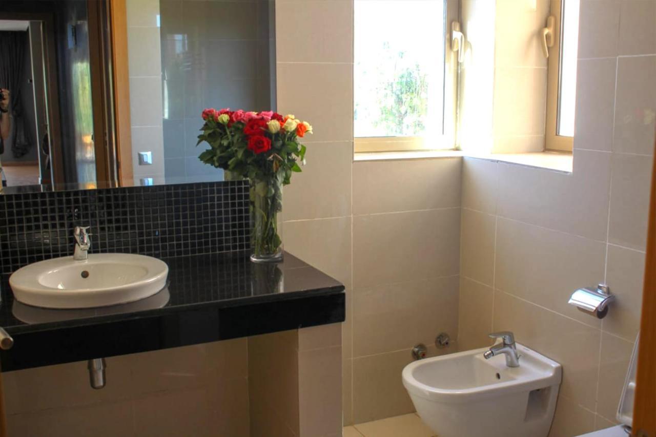 Joumaya Nid D'eve, Nid D'amour Villa *