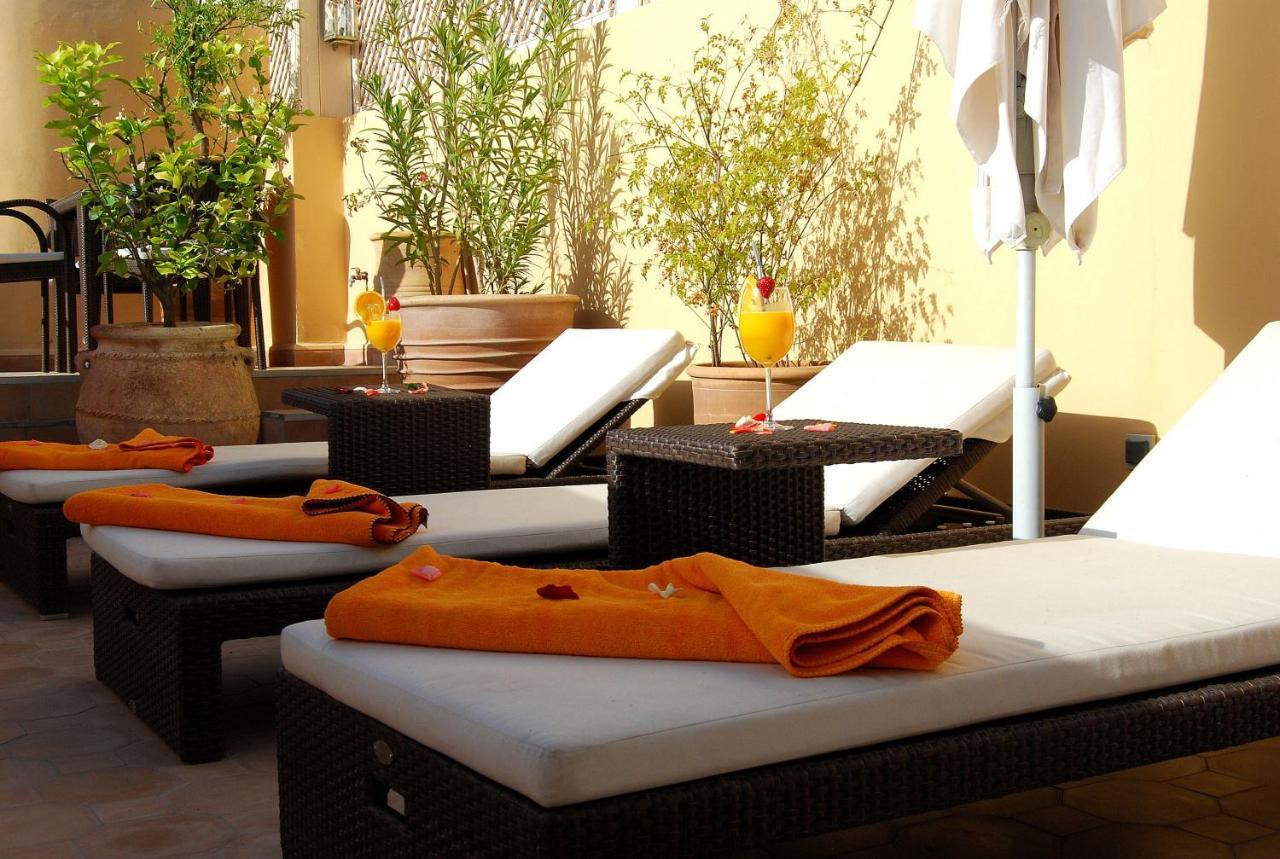 Akka Guest house