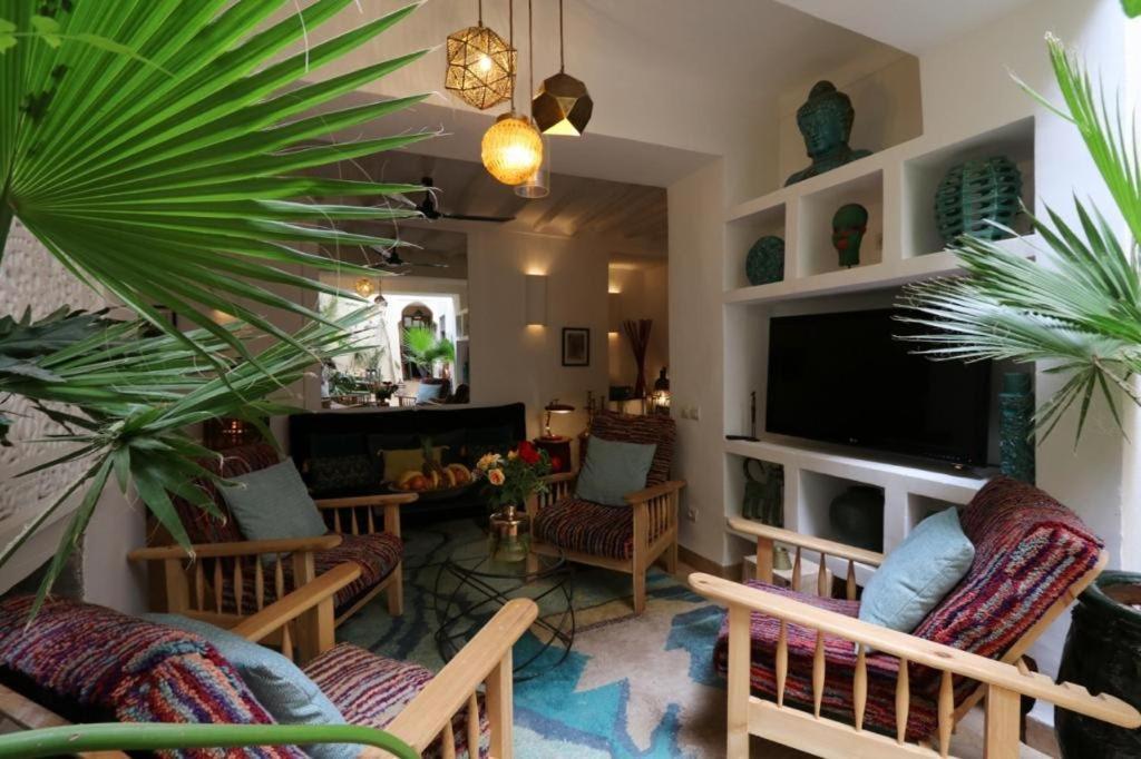 Riad Riad103 Piscine Rooftop, Jacuzzi&hammam *