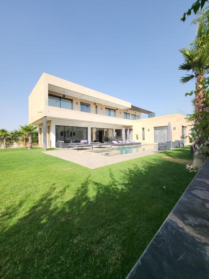 Nelya Villa