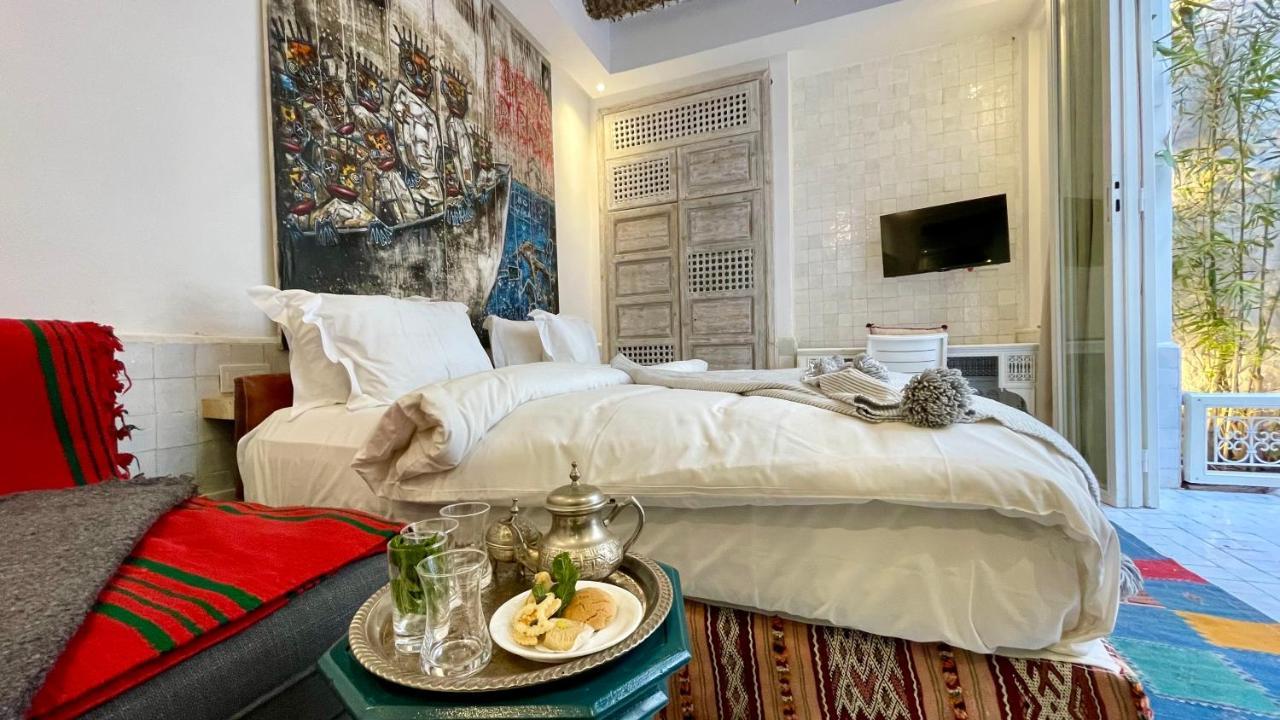 Bck Art Riad