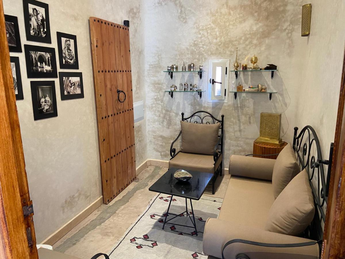 Scil De Luxe, Piscine Chauffee, 3 Suites, Hamam, Jacuzzi Exterieur, Salle De Sport, Vue Sur L'atlas, Parkings Prive, Pas De Vis A Vis ! *
