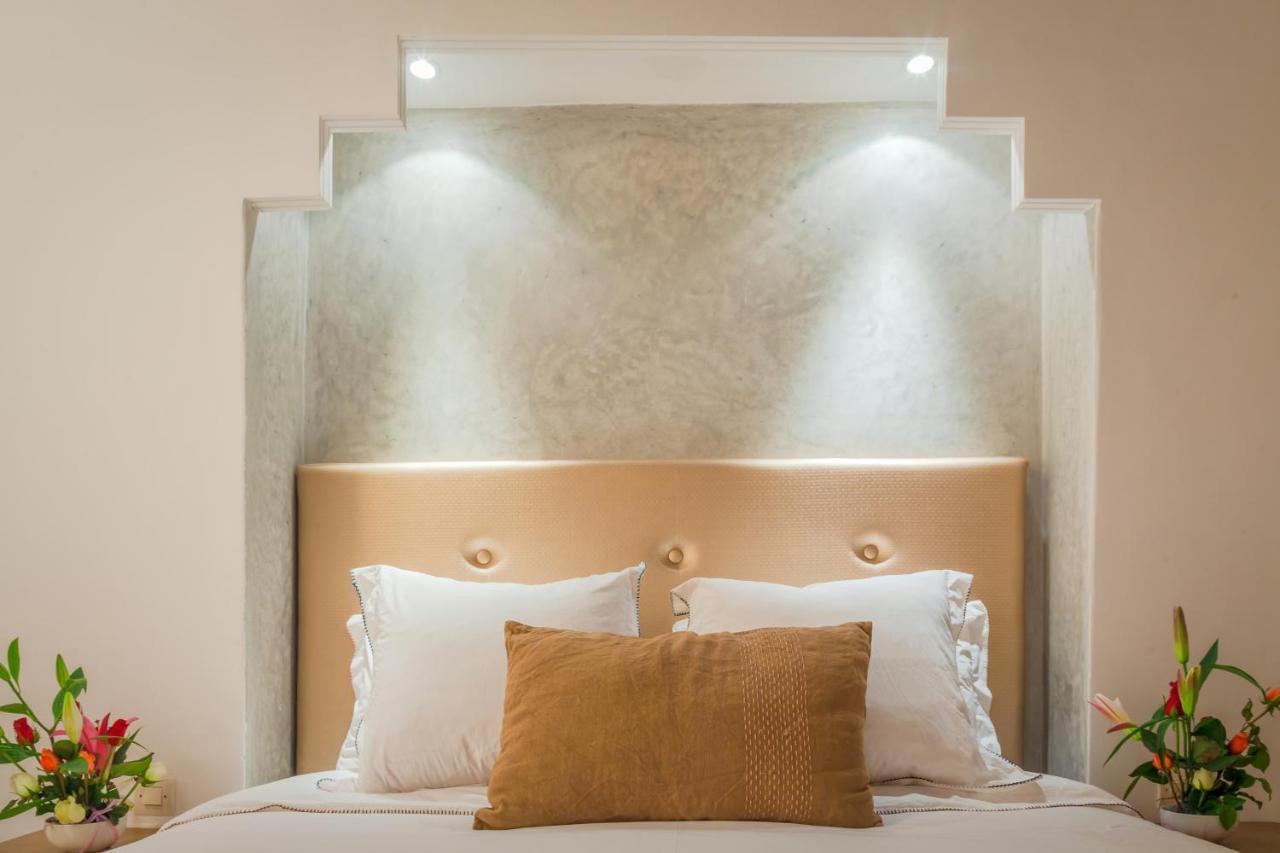 Oriental Awatif36 Riad