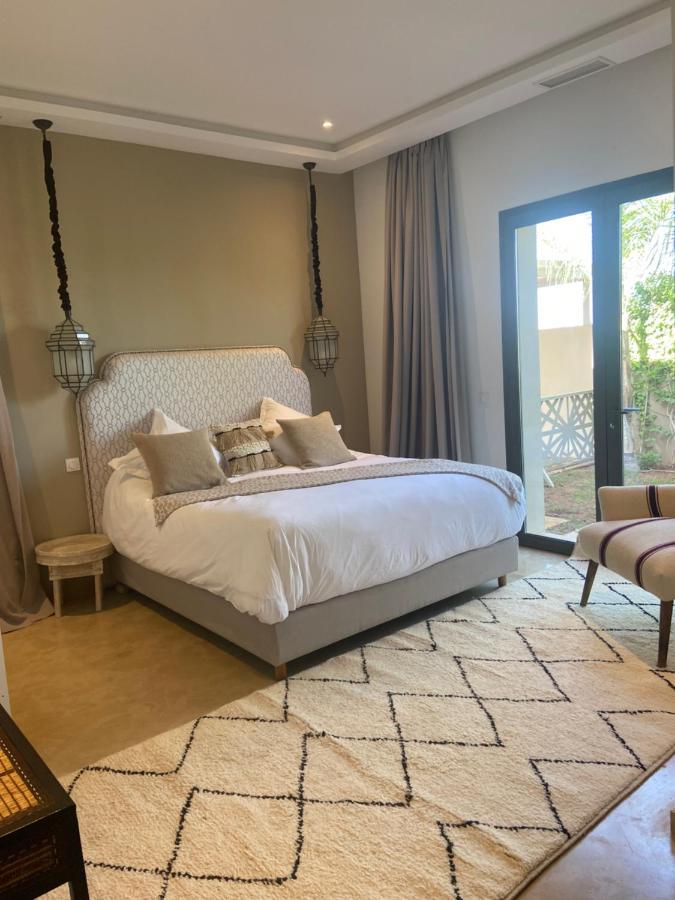 Slim Villa *