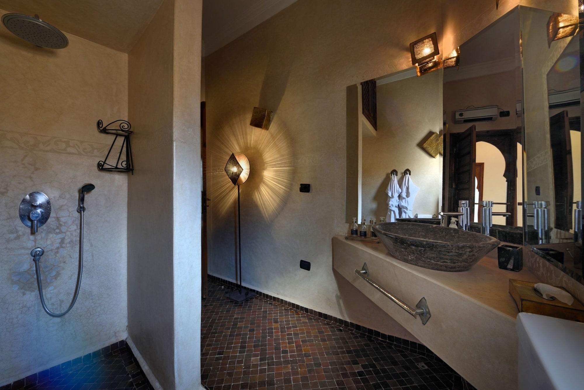 Les Ammonites And Marrakesh