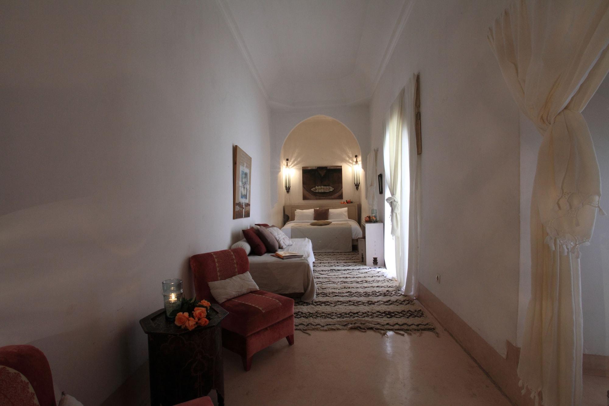 & Al Jazira Riad 4*